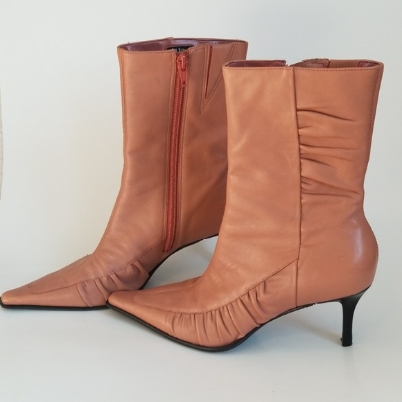 Diba Shoes - Diba Gathered Leather Boots, Size 6M